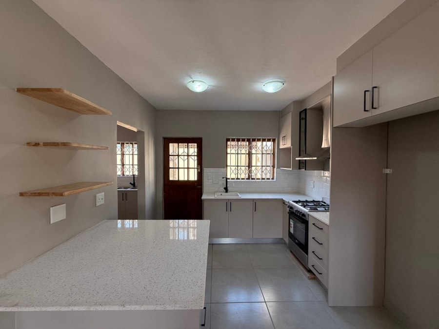 To Let 4 Bedroom Property for Rent in Meerhof North West